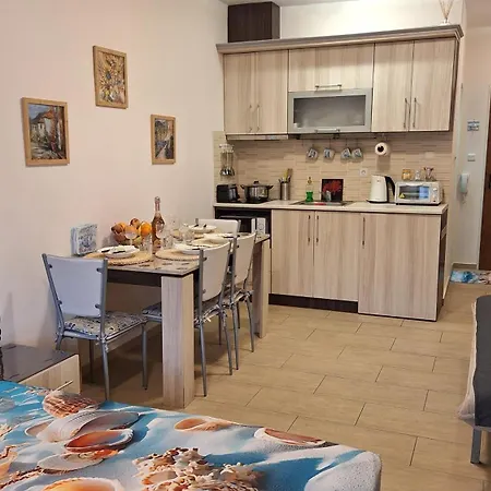 Apartament мм комплекс студиа ,,роза,,